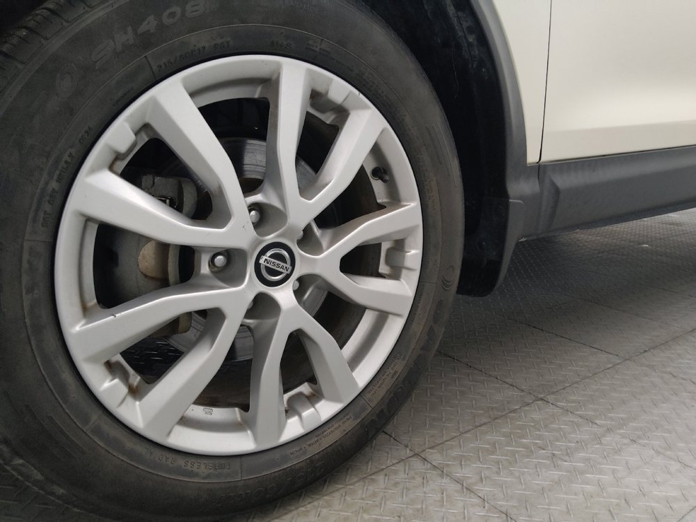 Used 2022 Nissan Rogue Sport SV FWD image 31