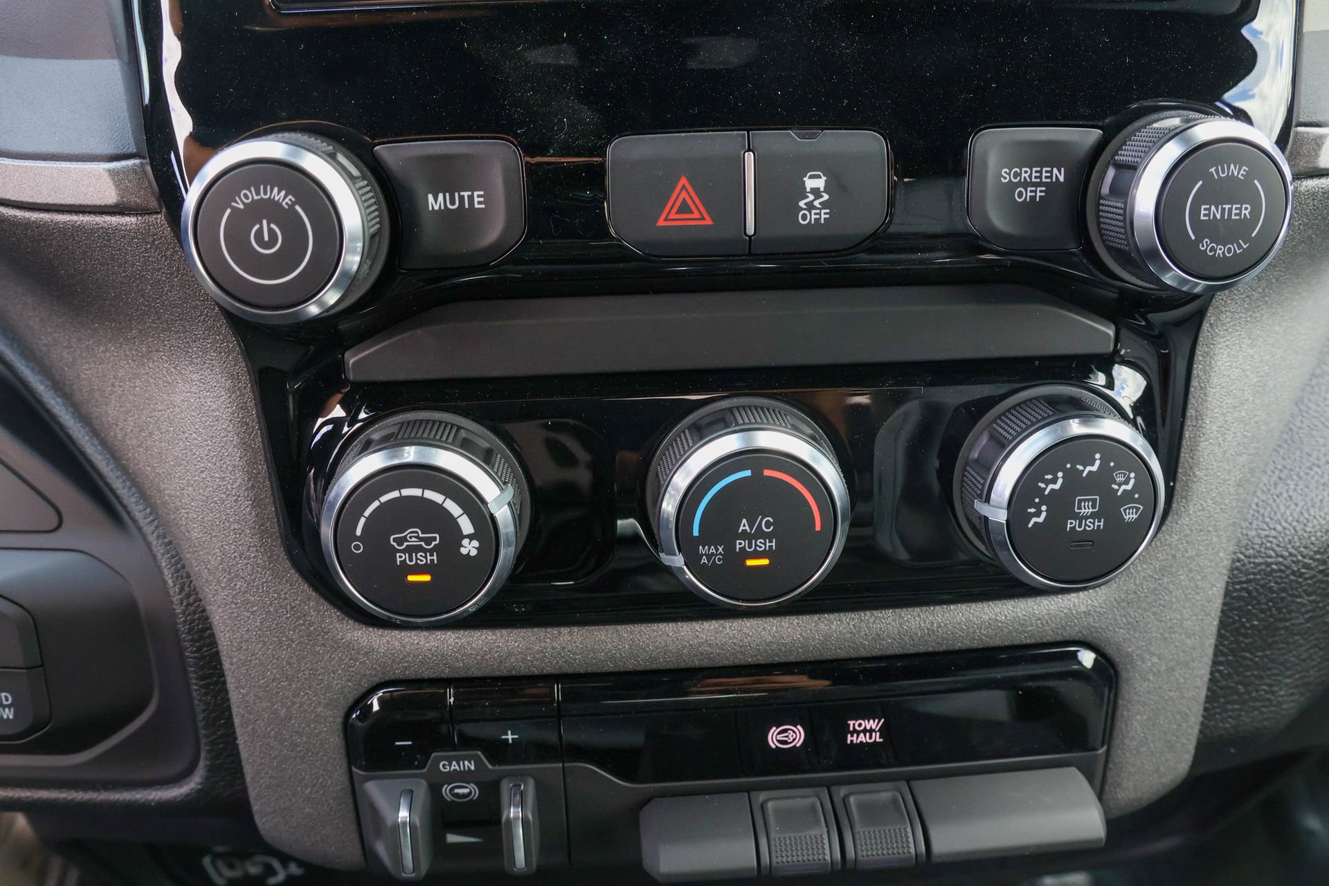 New 2026 RAM 3500 Tradesman AWD/4WD image 19