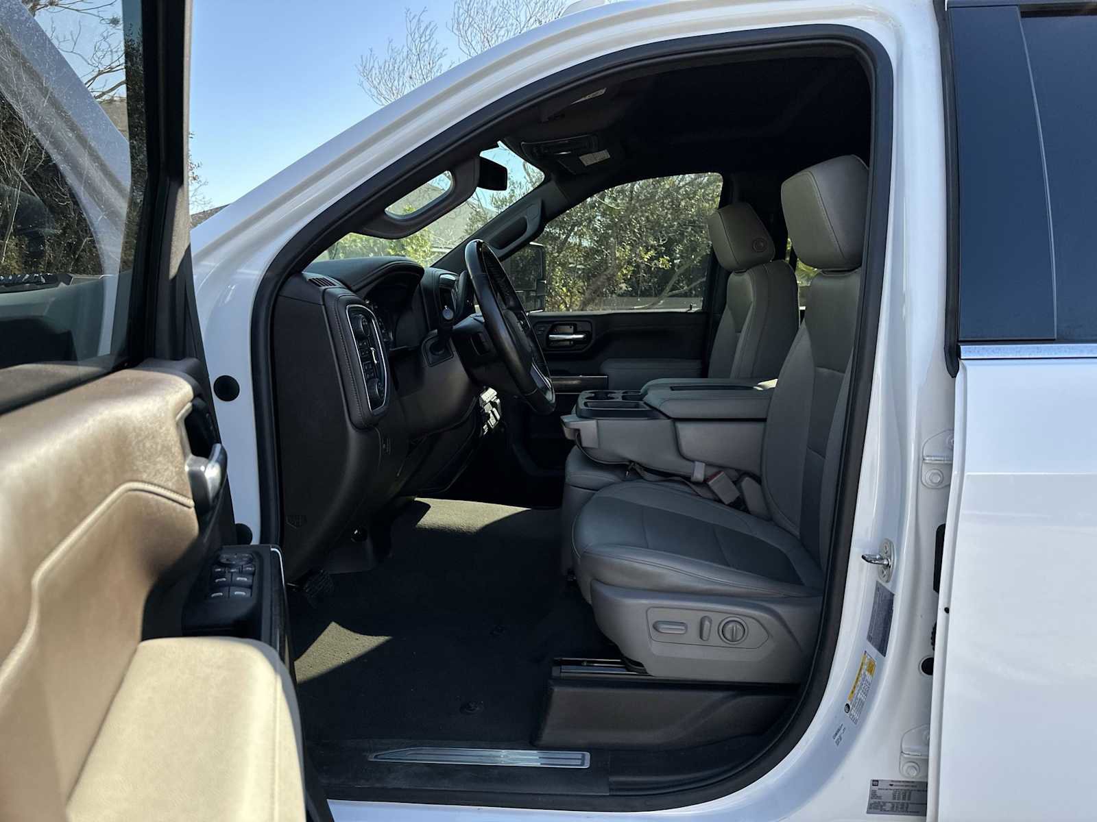 Certified 2023 Chevrolet Silverado 2500 LTZ image 2