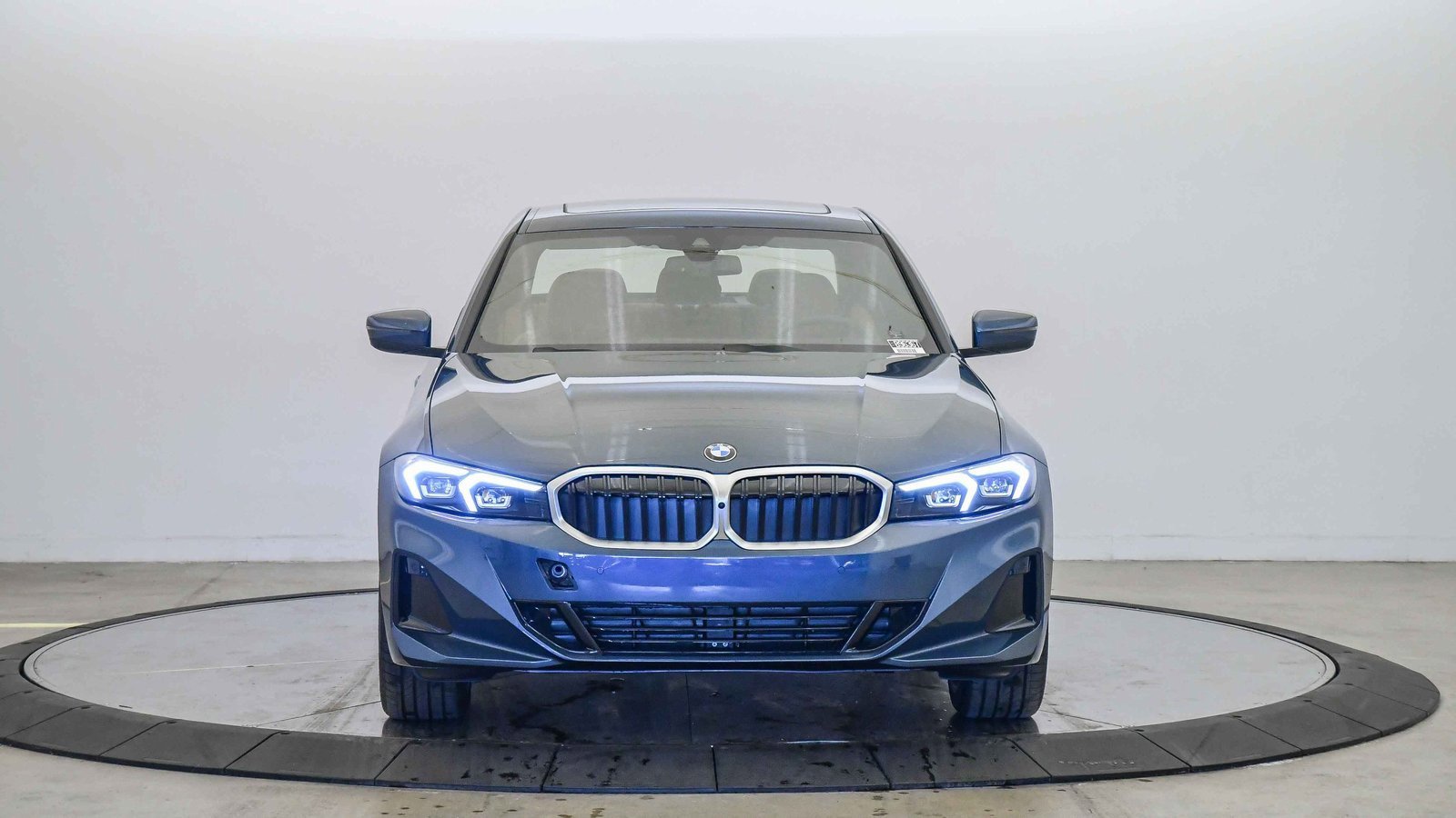 New 2026 BMW 330i Sedan w/ Premium Package image 7