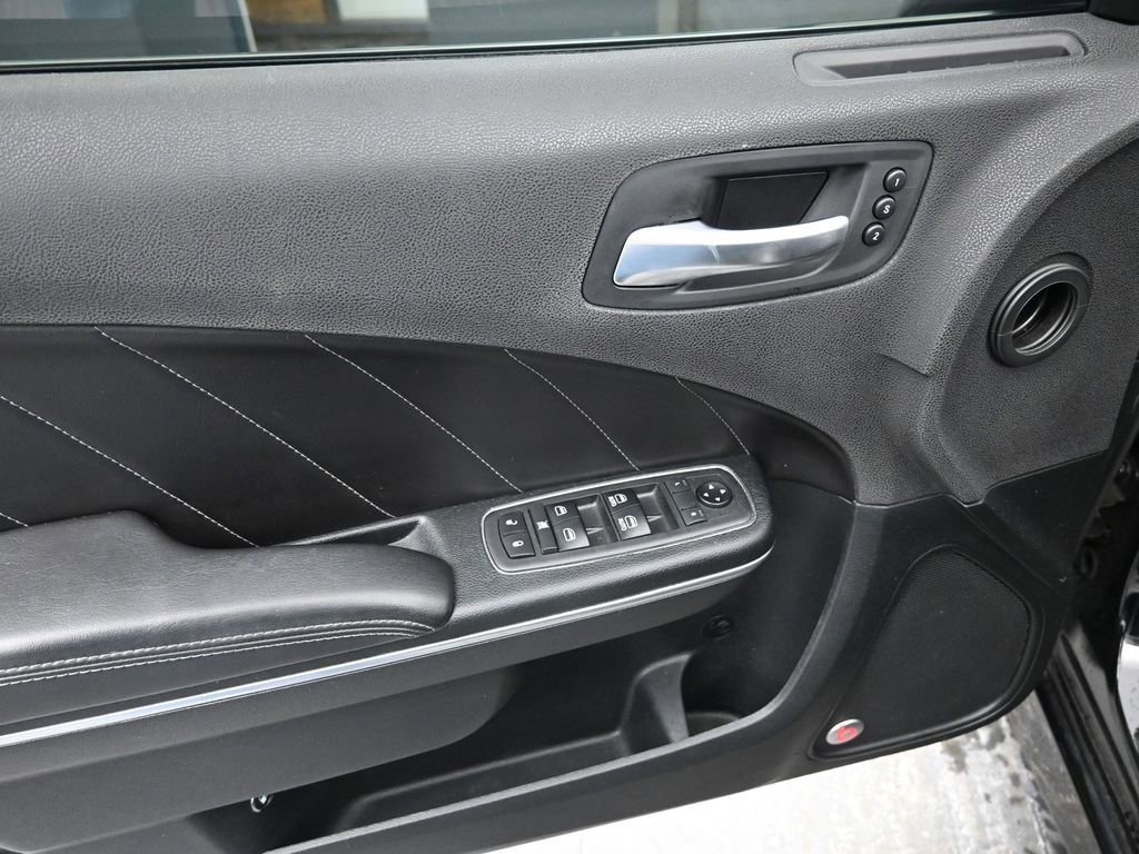 Used 2018 Dodge Charger R/T Scat Pack w/ Dynamics Package image 16