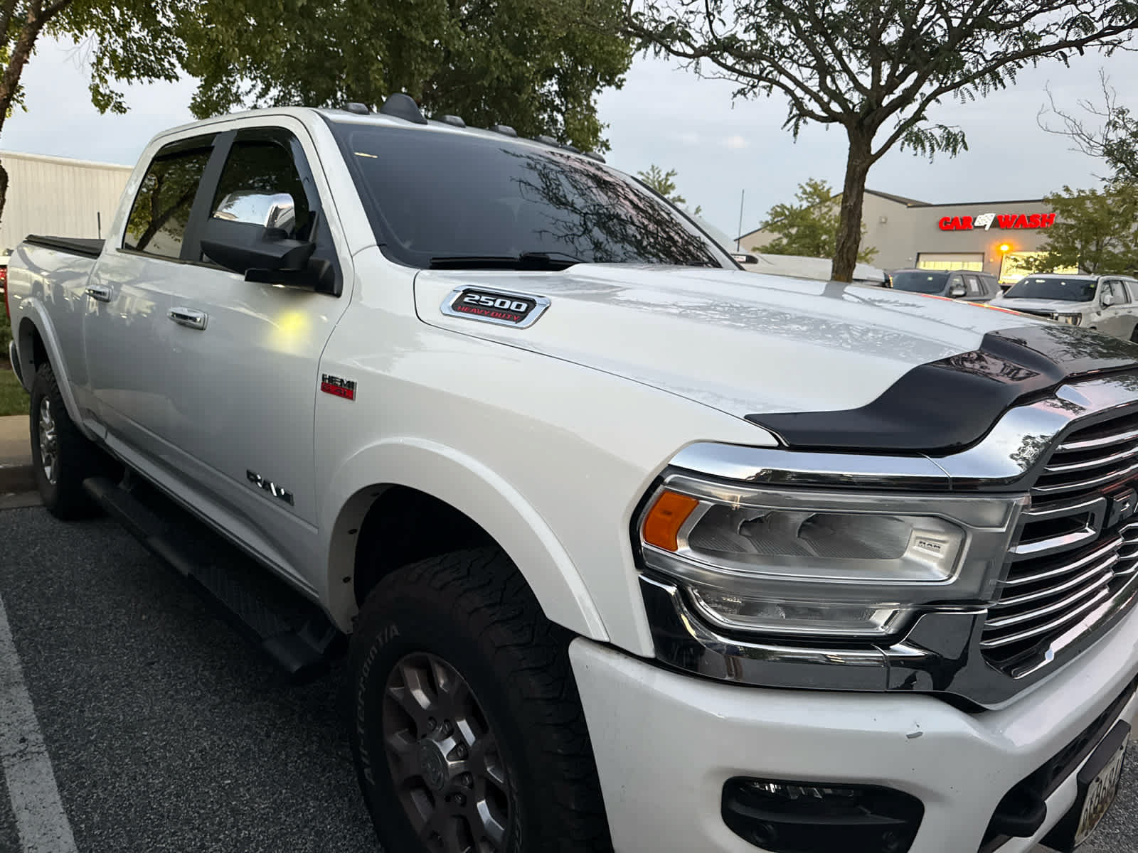 Used 2022 RAM 2500 Laramie AWD/4WD image 2
