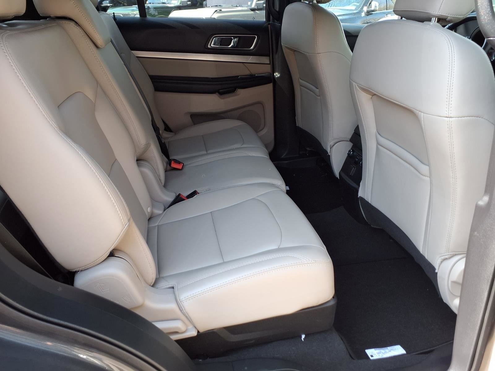 Certified 2019 Ford Explorer XLT w/ Equipment Group 202A image 13