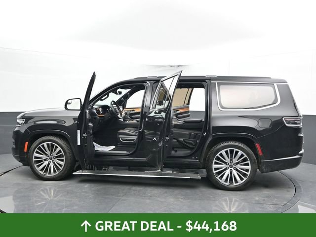 Used 2022 Jeep Grand Wagoneer Series III AWD/4WD image 60