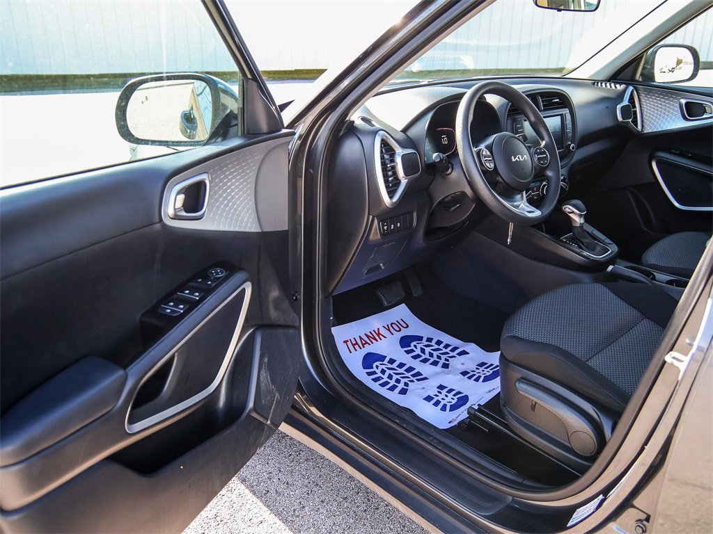 Used 2024 Kia Soul LX w/ Option Group 015 image 21