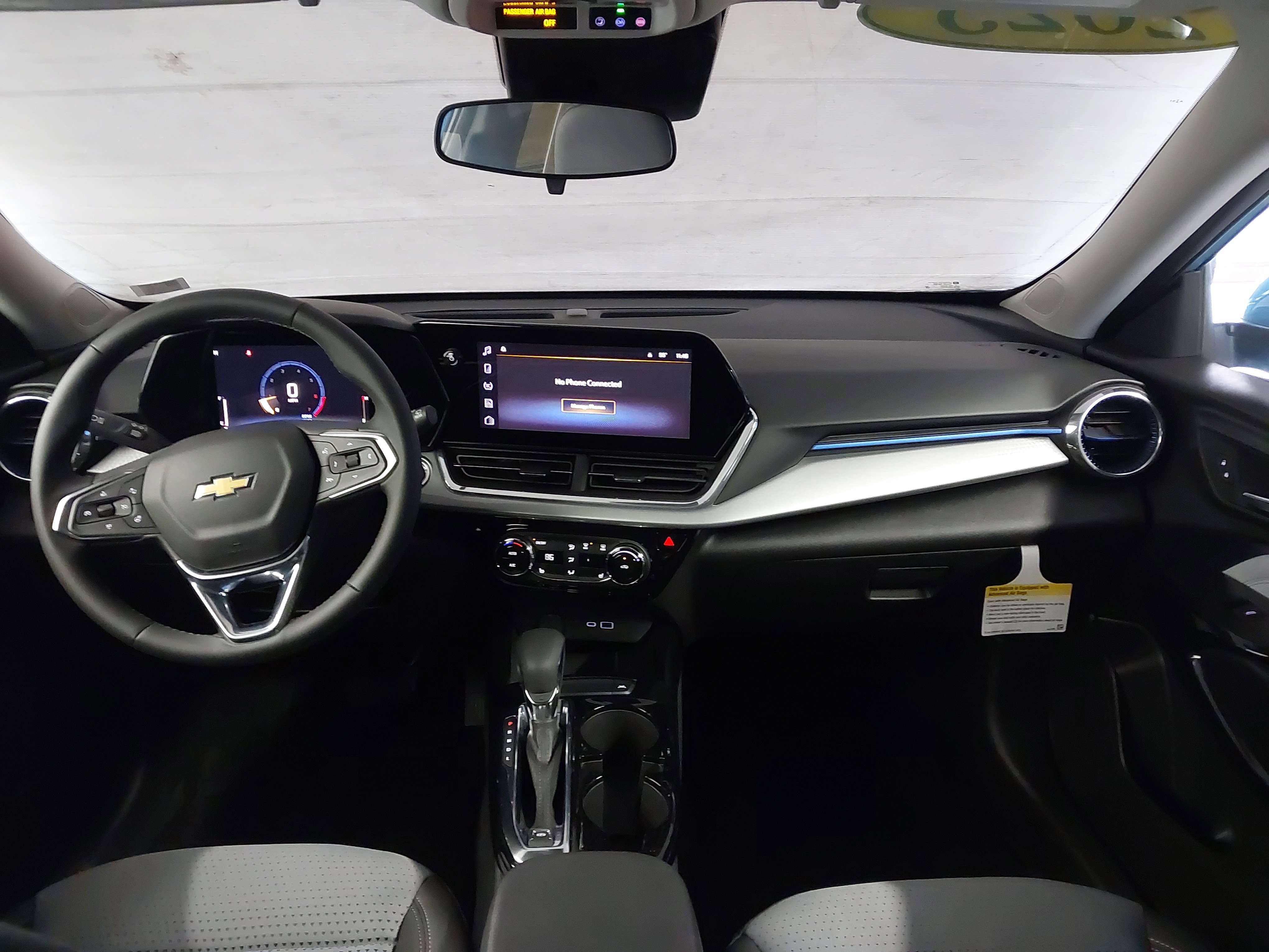 Used 2025 Chevrolet Trax LT w/ Driver Confidence Package image 5