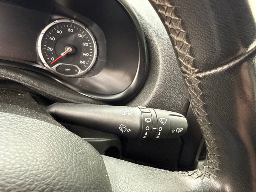 Used 2022 Jeep Renegade Altitude AWD/4WD image 16