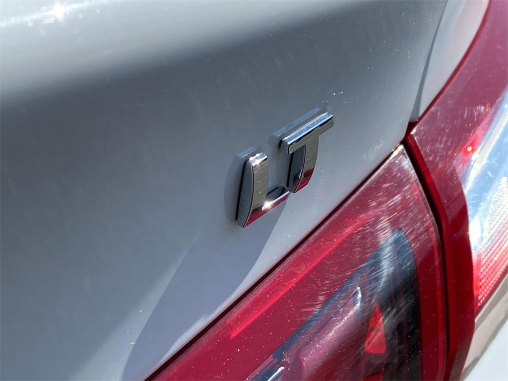 Used 2022 Chevrolet Malibu LT image 11