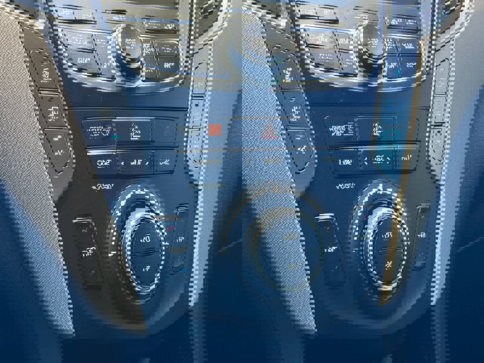 Used 2015 Hyundai Santa Fe Limited w/ Option Group 04 image 23