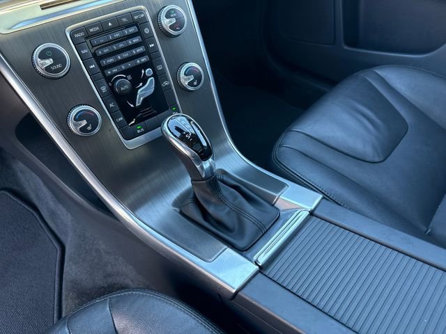 Used 2015 Volvo XC60 T5 image 25