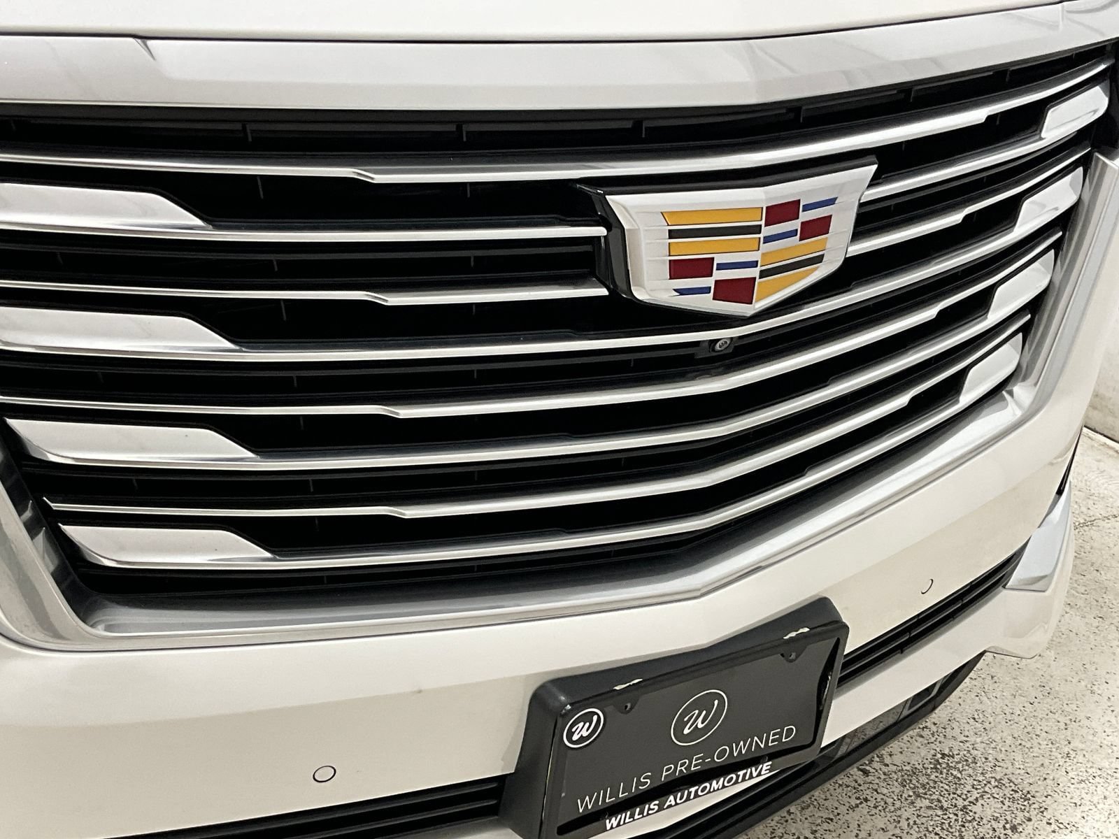 Used 2022 Cadillac Escalade ESV Premium Luxury Platinum w/ Heavy-Duty Trailer Package AWD/4WD image 31