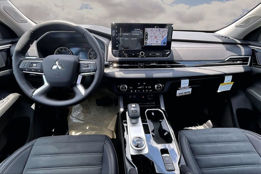 New 2026 Mitsubishi Outlander AWD image 5