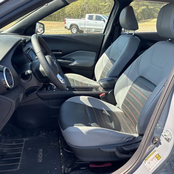 Used 2023 Nissan Kicks SR w/ SR Premium Package image 5