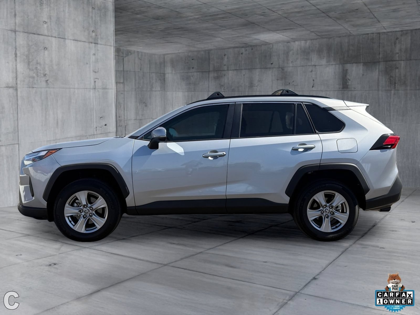 Used 2023 Toyota RAV4 XLE FWD image 3