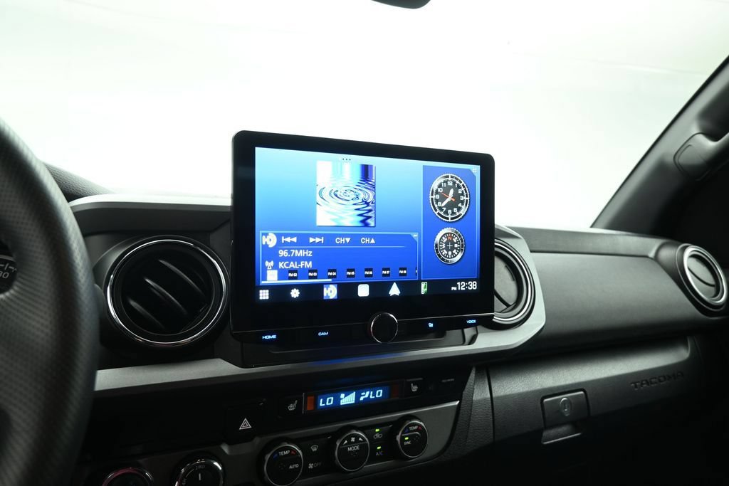 Used 2022 Toyota Tacoma TRD Pro AWD/4WD image 13