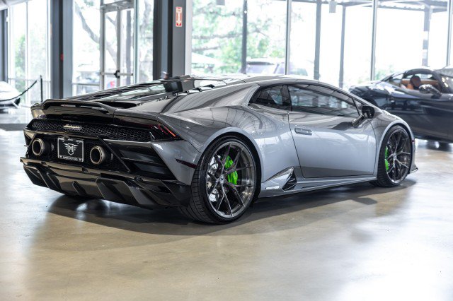 Used 2021 Lamborghini Huracan EVO RWD image 6