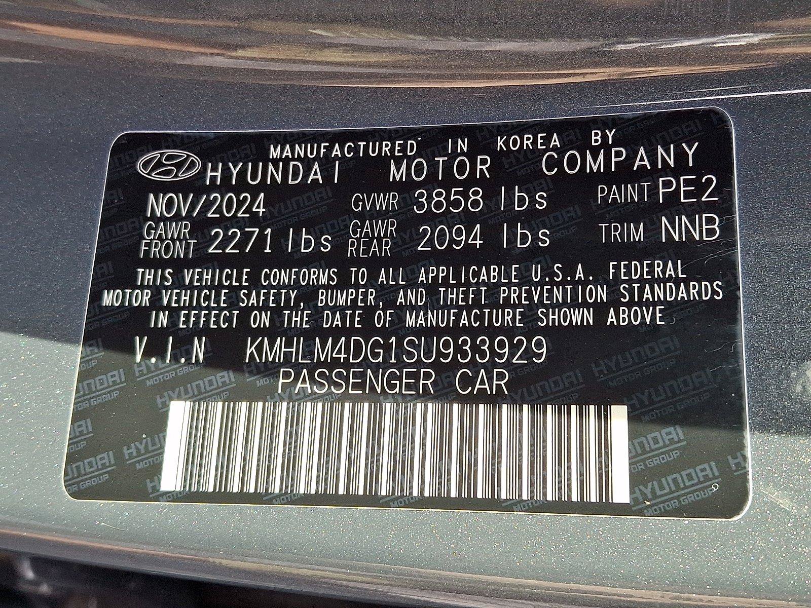 Used 2025 Hyundai Elantra Sport FWD image 28