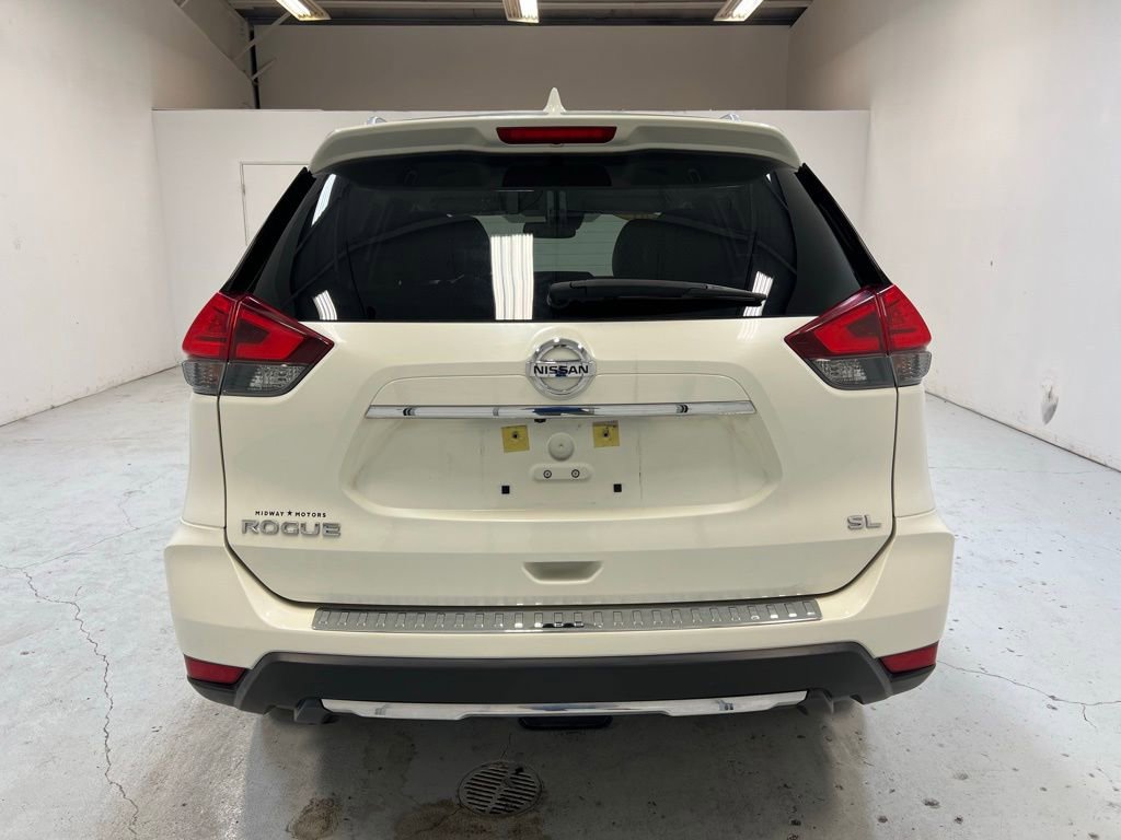 Used 2017 Nissan Rogue SL image 9