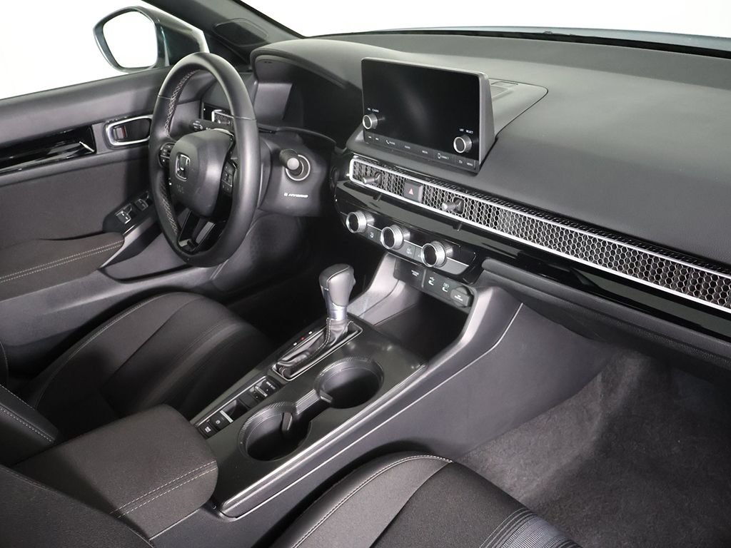 Used 2025 Honda Civic Sport image 28