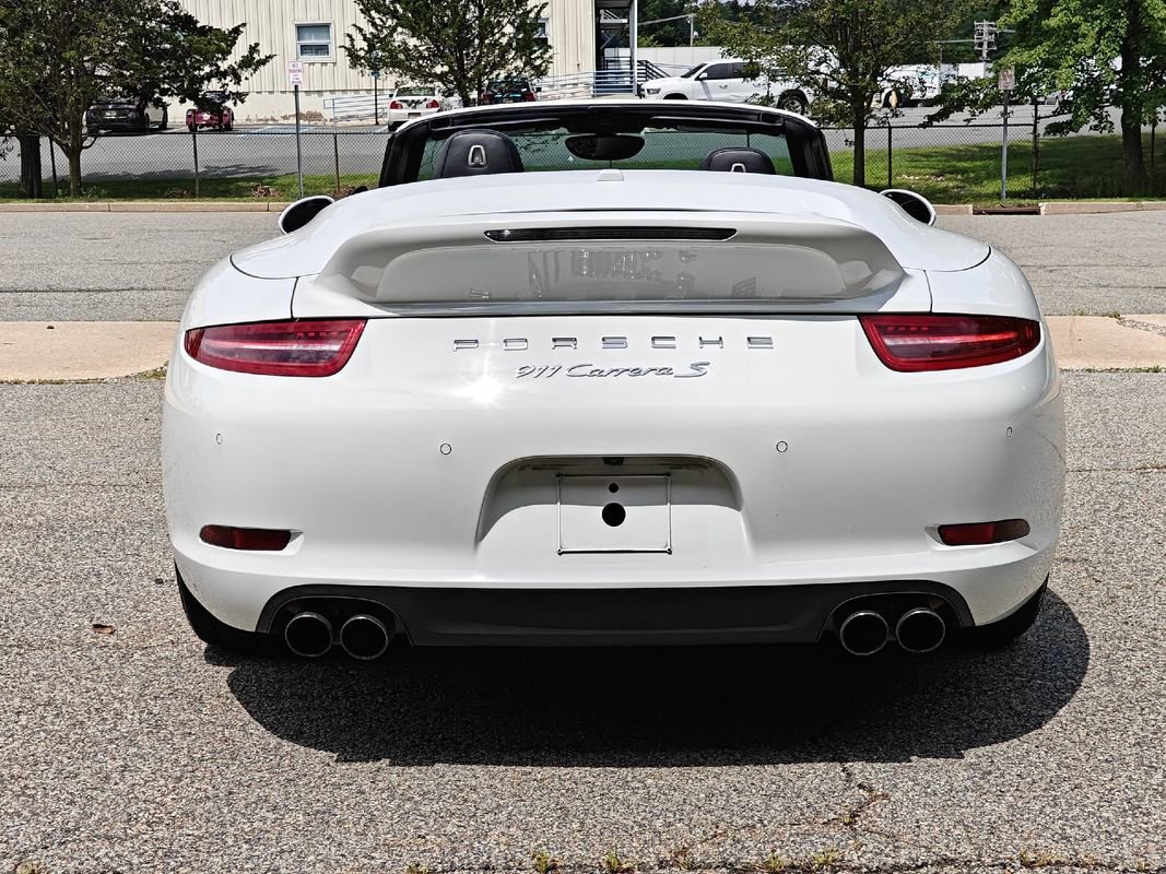 Used 2015 Porsche 911 Carrera S RWD image 4