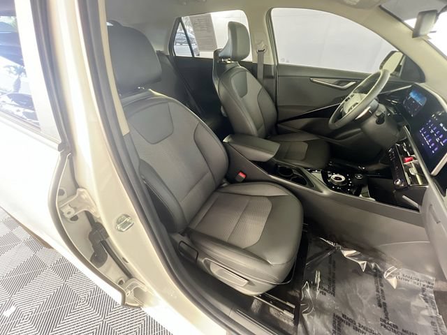 Used 2025 Kia Niro Wind w/ Wind Preserve Package FWD image 30