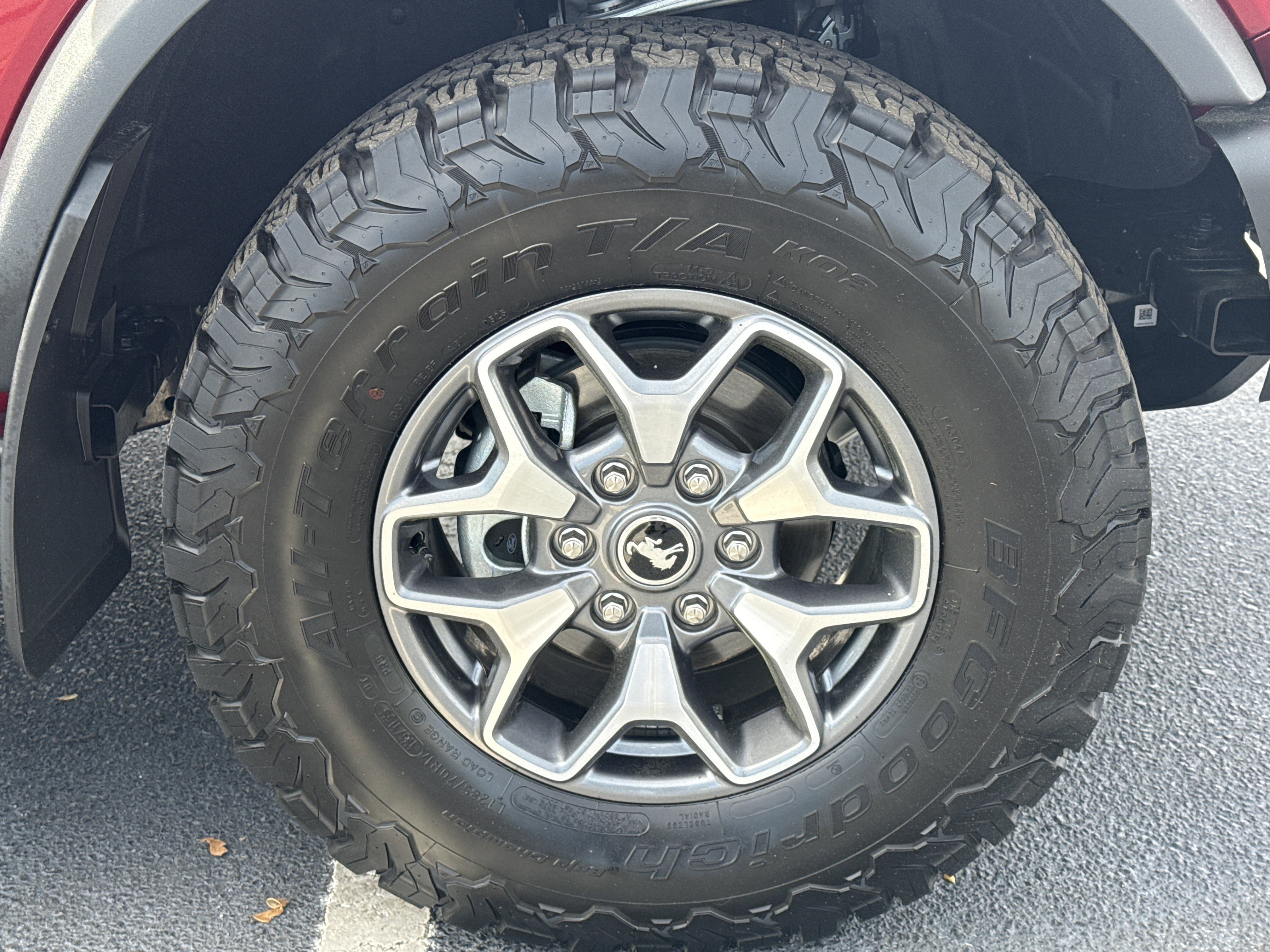 Used 2025 Ford Bronco Badlands image 23