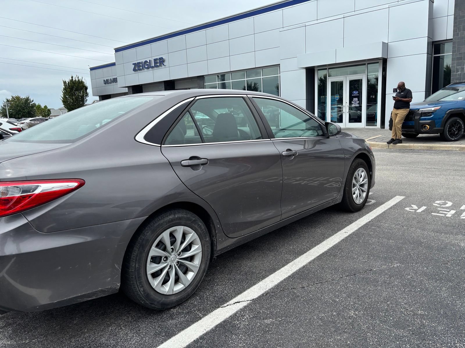 Used 2017 Toyota Camry LE FWD image 8