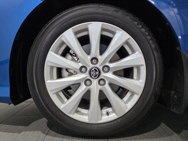 Used 2019 Toyota Camry LE image 23
