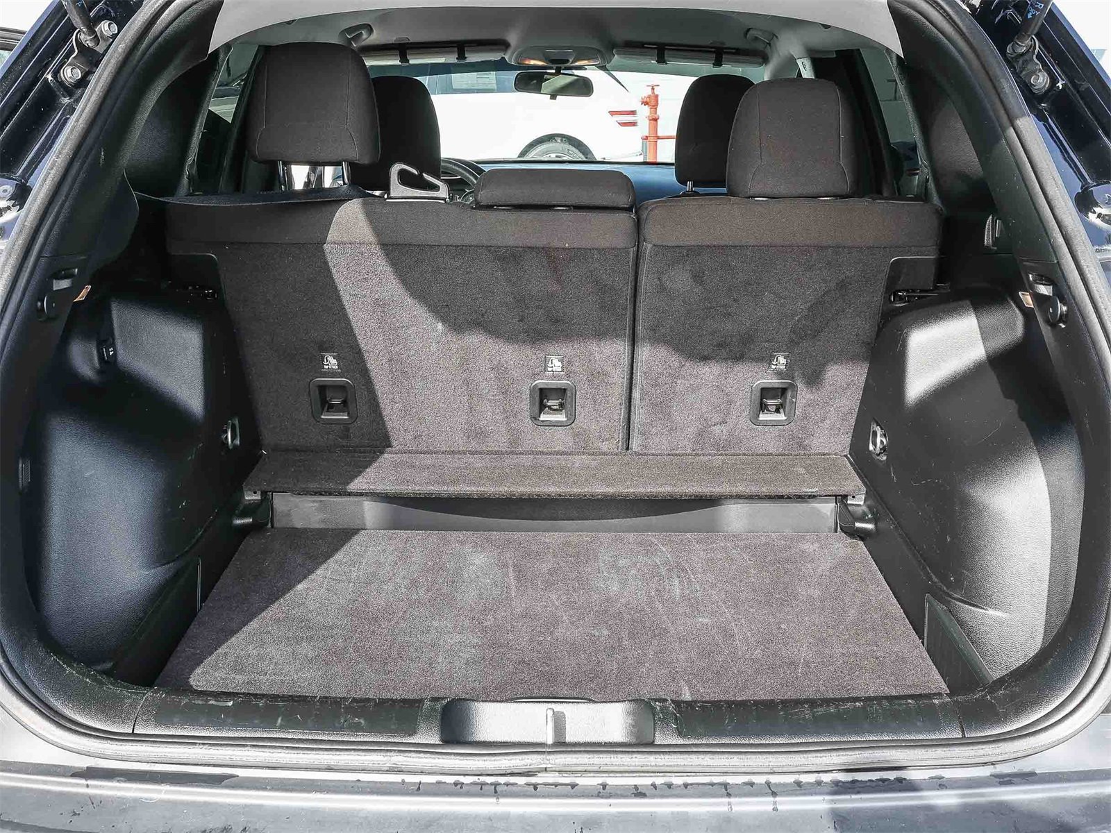 Used 2019 Jeep Cherokee Latitude w/ Popular Appearance Group image 29