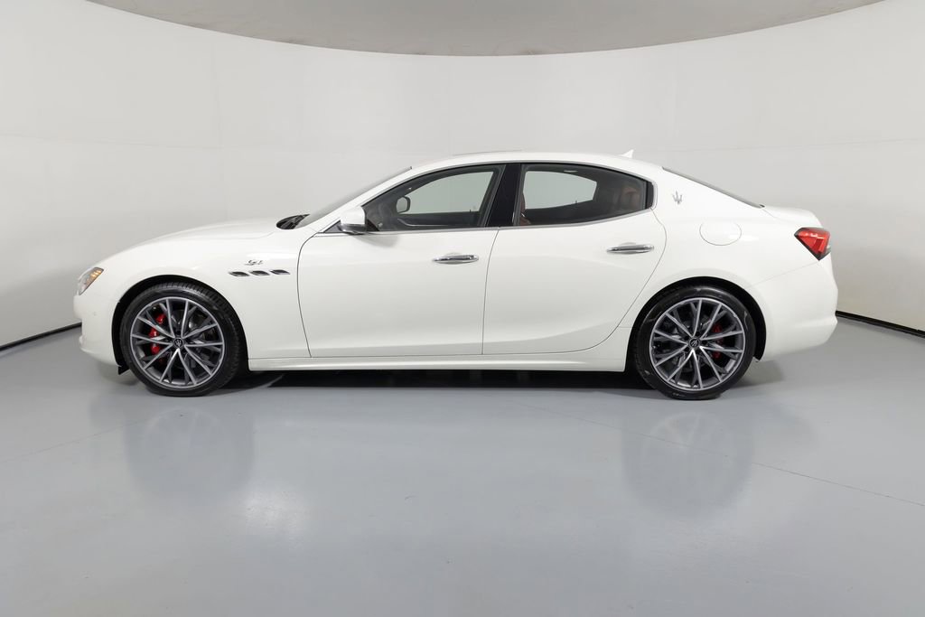 Used 2023 Maserati Ghibli GT image 3