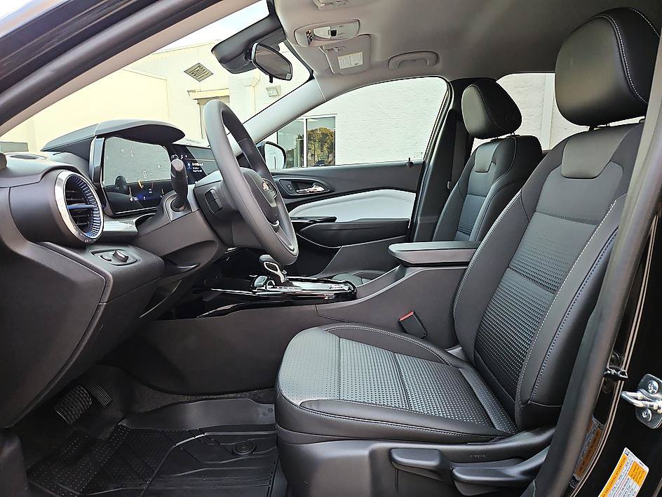 New 2026 Chevrolet Trax LT FWD image 9