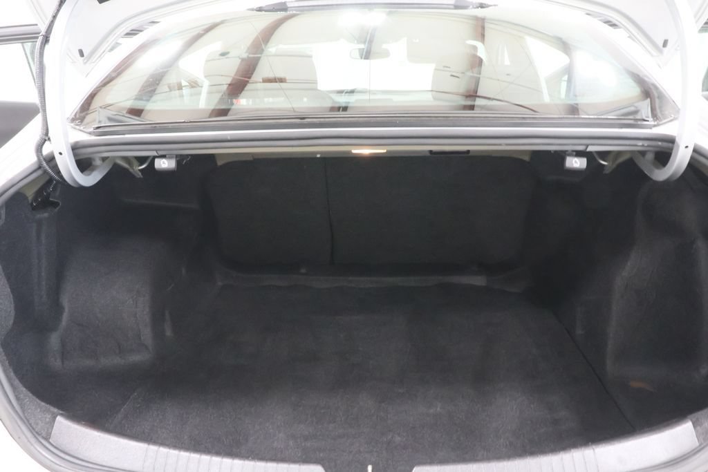 Used 2021 Chevrolet Malibu LS FWD image 26