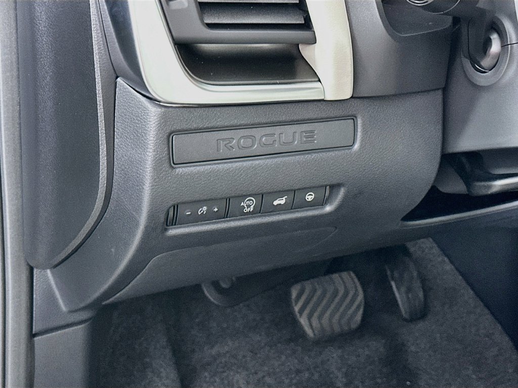 New 2027 Nissan Rogue Dark Armor AWD/4WD image 15