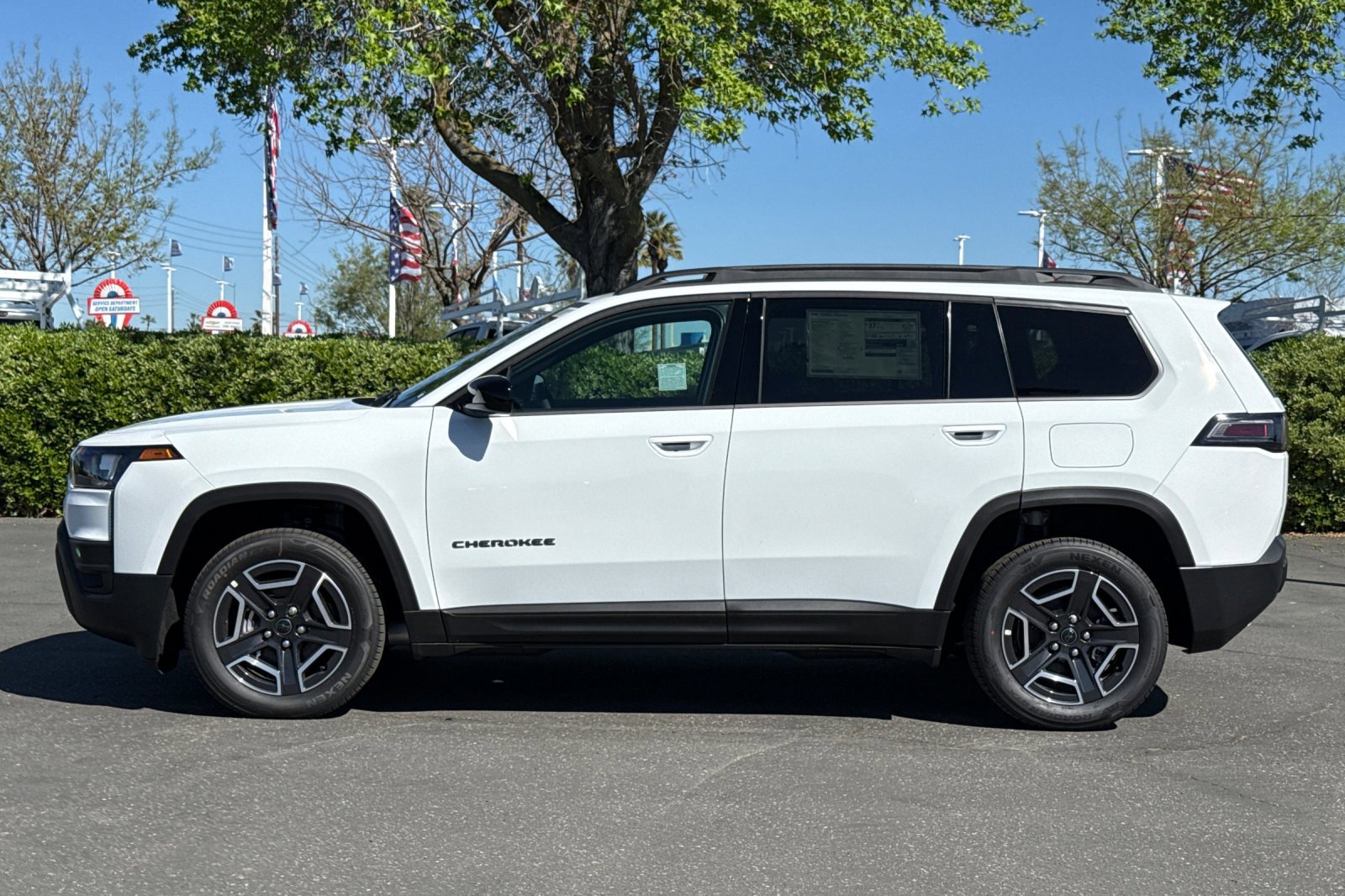 New 2026 Jeep Cherokee Laredo image 7