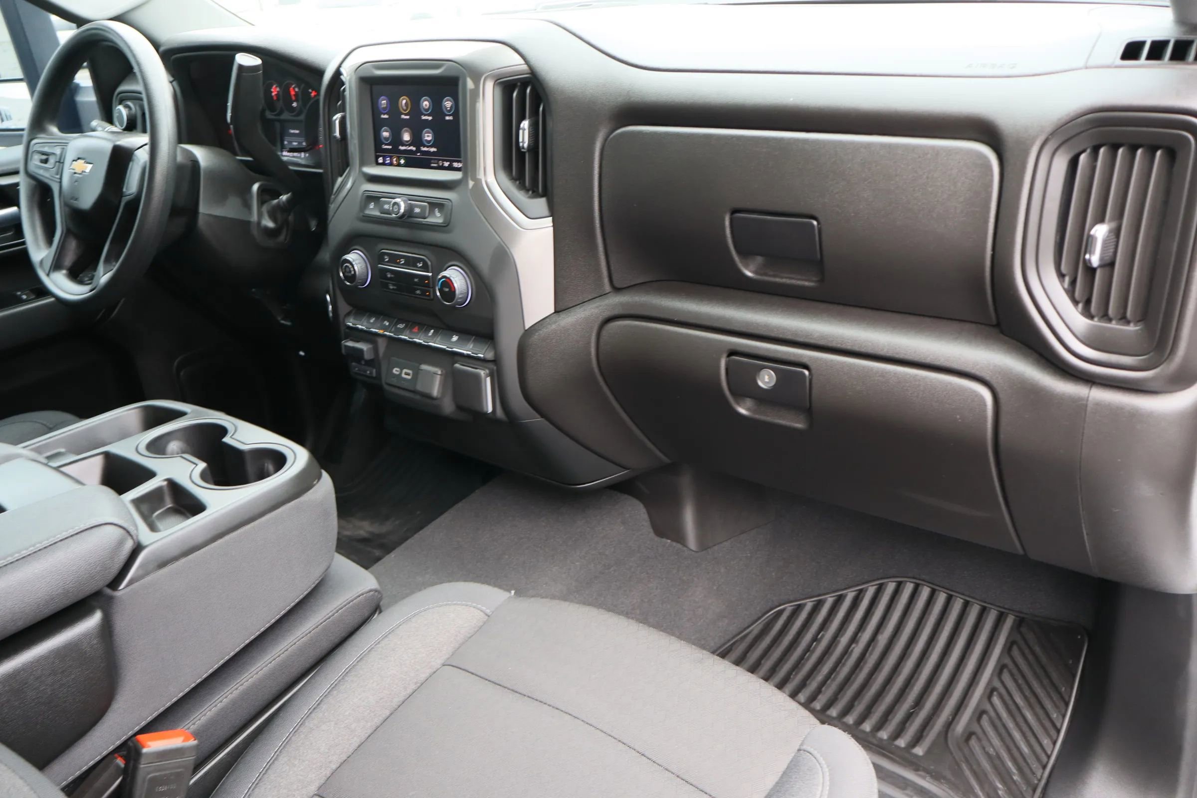 Used 2025 Chevrolet Silverado 2500 Custom w/ Custom Value Package image 26