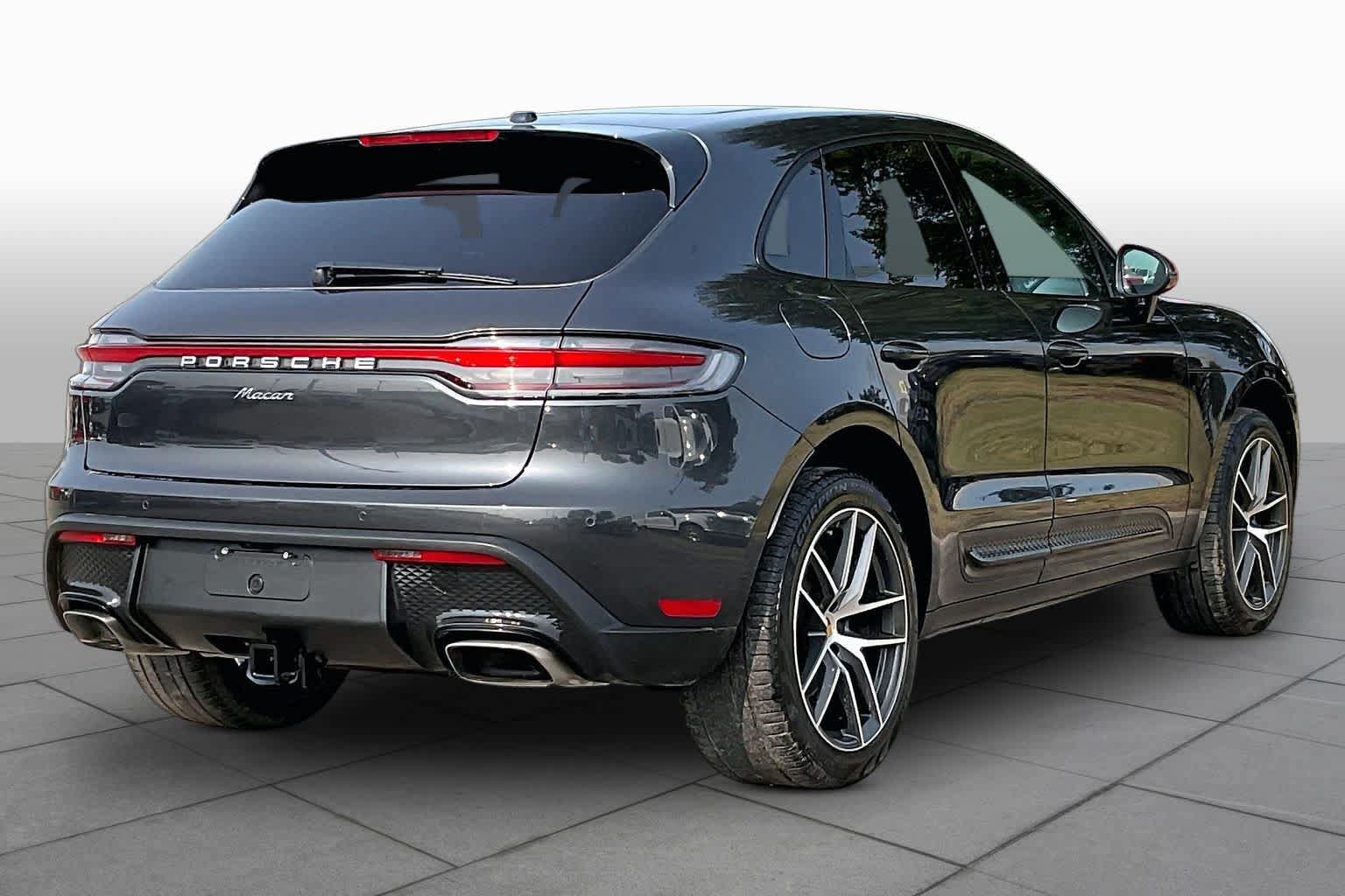 Used 2024 Porsche Macan AWD/4WD image 12