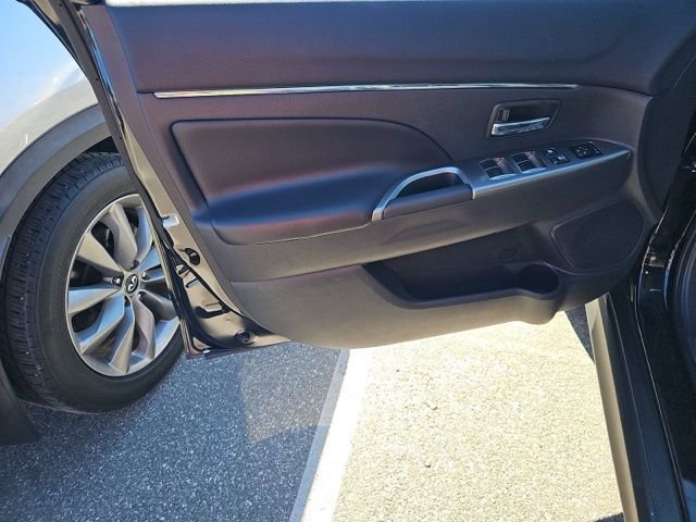 Used 2024 Mitsubishi Outlander Sport LE image 15