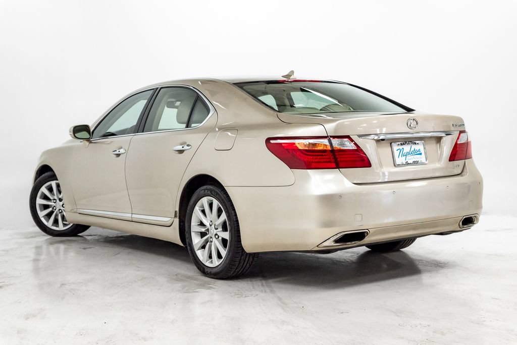 Used 2011 Lexus LS 460 AWD w/ Luxury Value Edition image 28