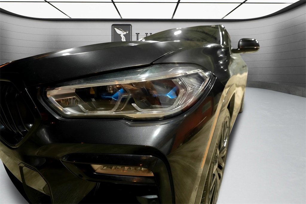 Used 2021 BMW X6 M50i w/ Executive Package image 8