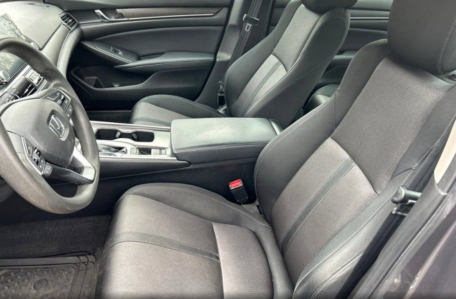 Used 2018 Honda Accord EX image 13