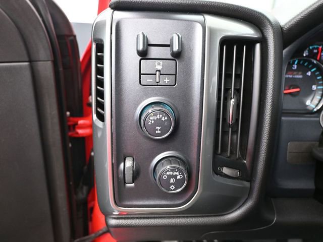 Used 2018 Chevrolet Silverado 1500 LT w/ All Star Edition image 34