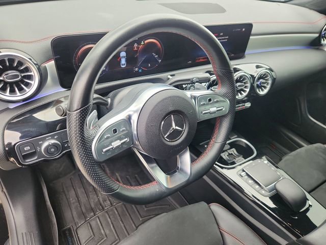 Used 2023 Mercedes-Benz CLA 250 image 10