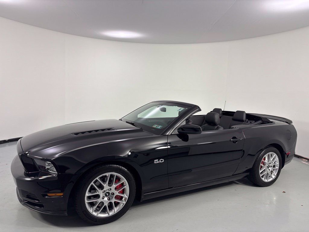 Used 2014 Ford Mustang GT Premium w/ Electronics Package RWD image 3