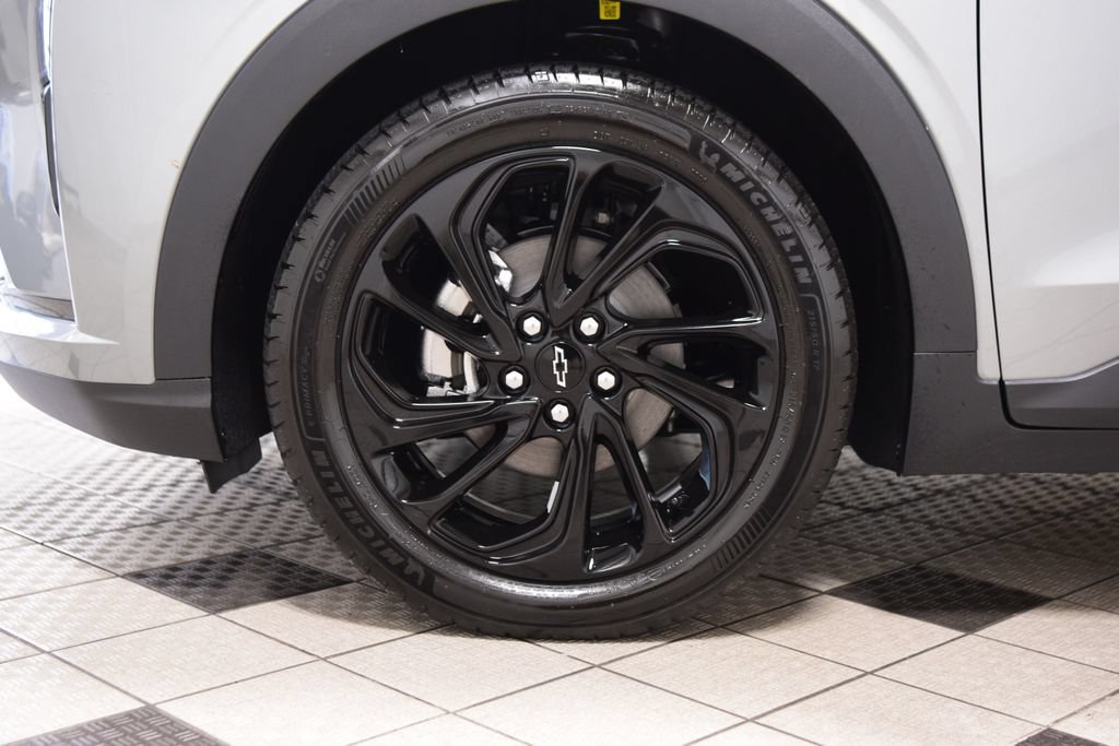 New 2027 Chevrolet Bolt RS w/ Technology Package FWD image 28
