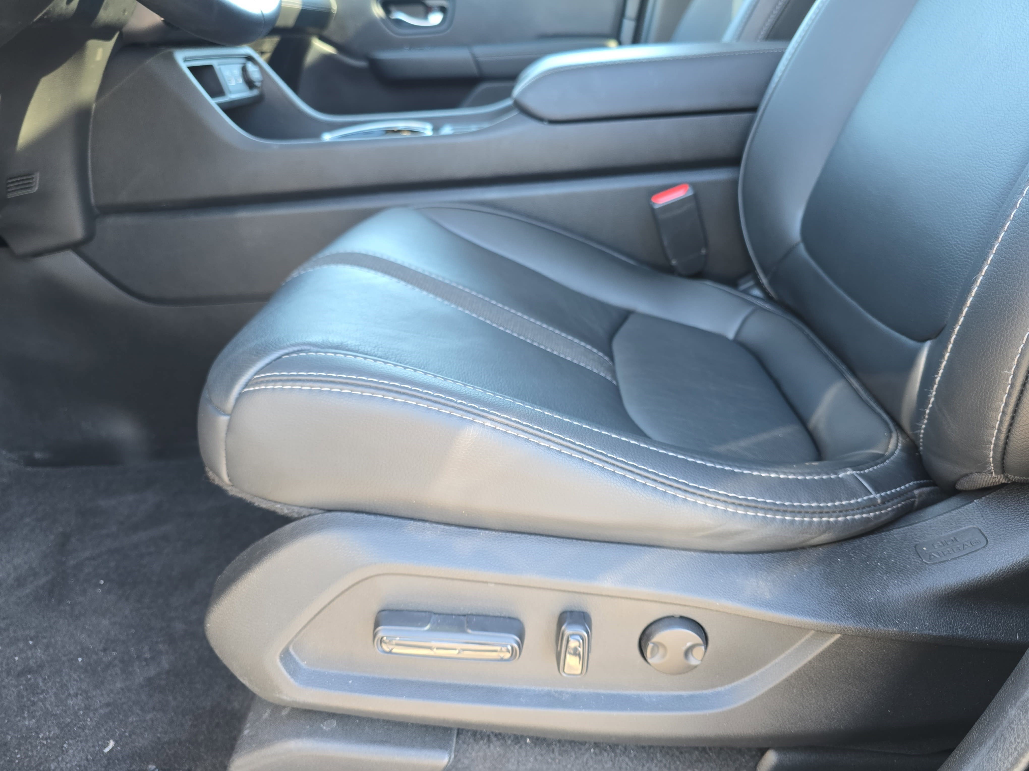 Used 2025 Honda Pilot Touring image 27