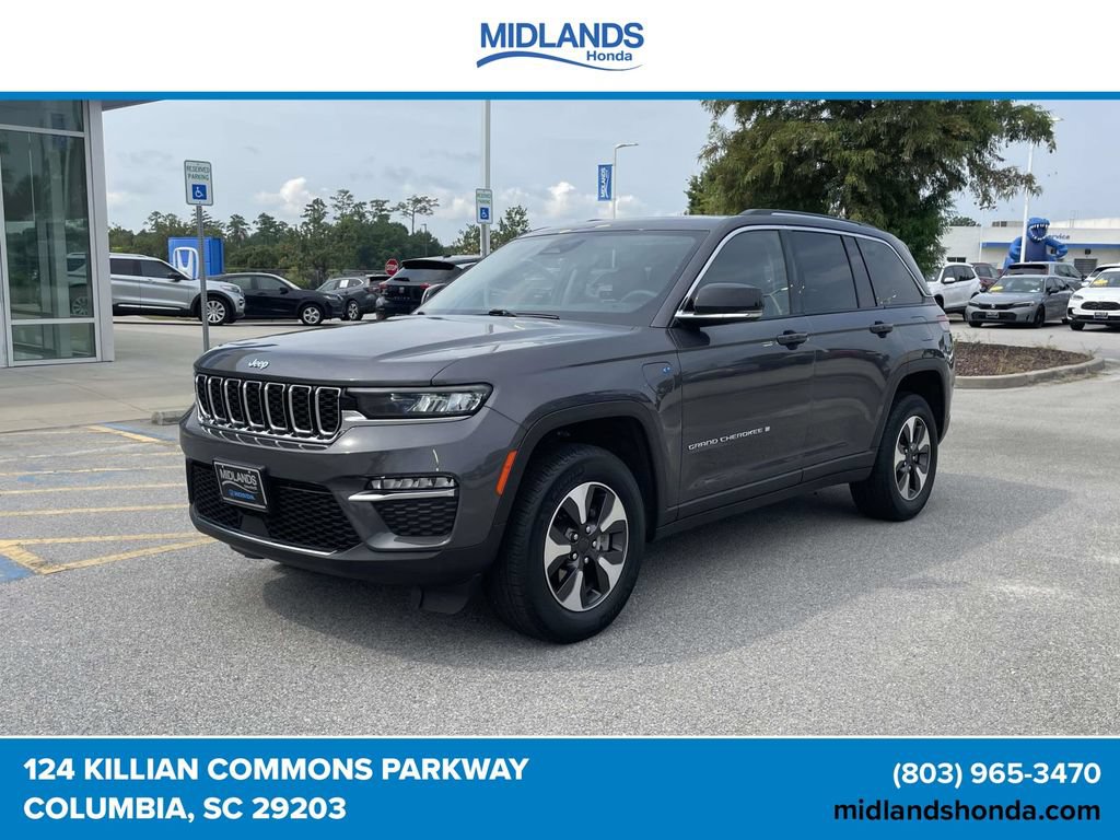 Used 2023 Jeep Grand Cherokee 4WD 4xe image 3
