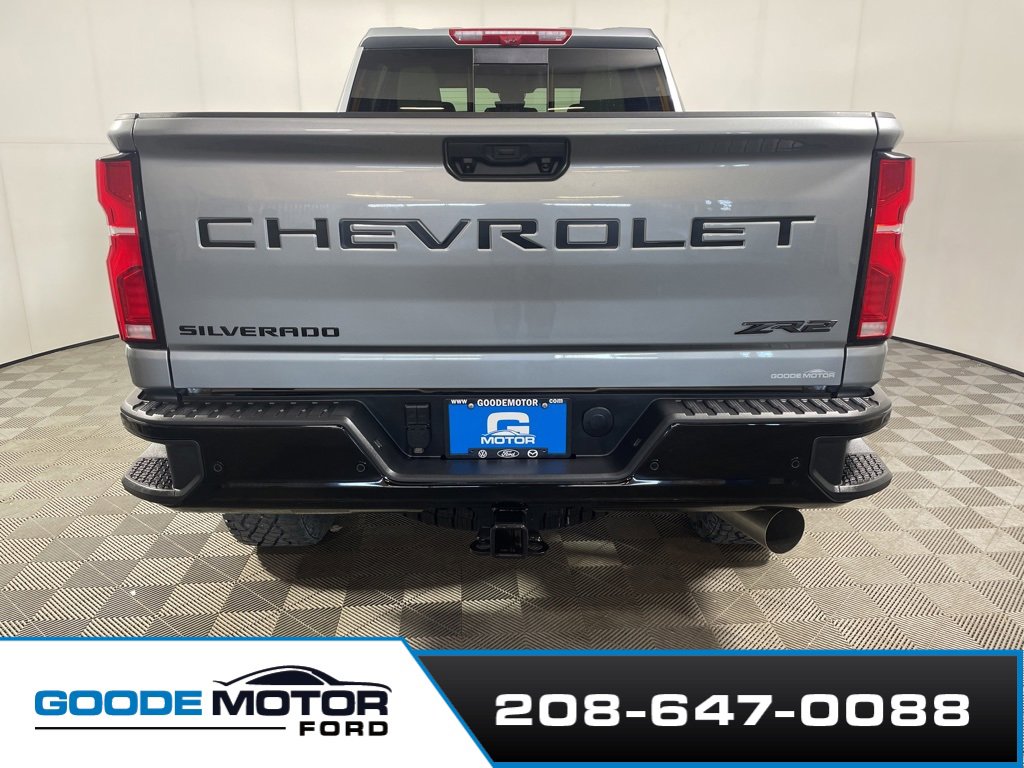 Used 2026 Chevrolet Silverado 2500 ZR2 w/ LPO, Dark Essentials Package image 6