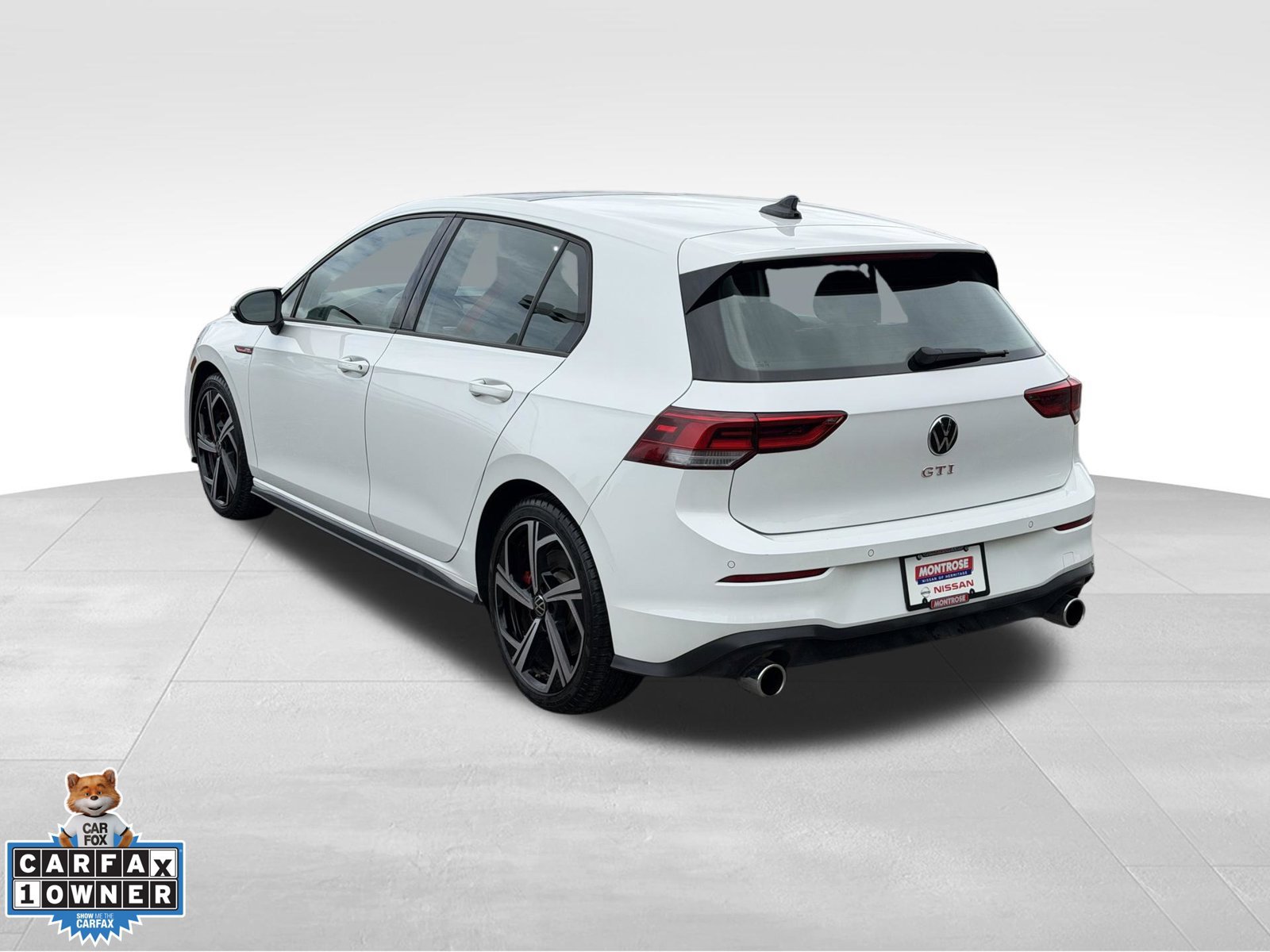 Used 2024 Volkswagen GTI SE w/ SE Leather Seats Package FWD image 5