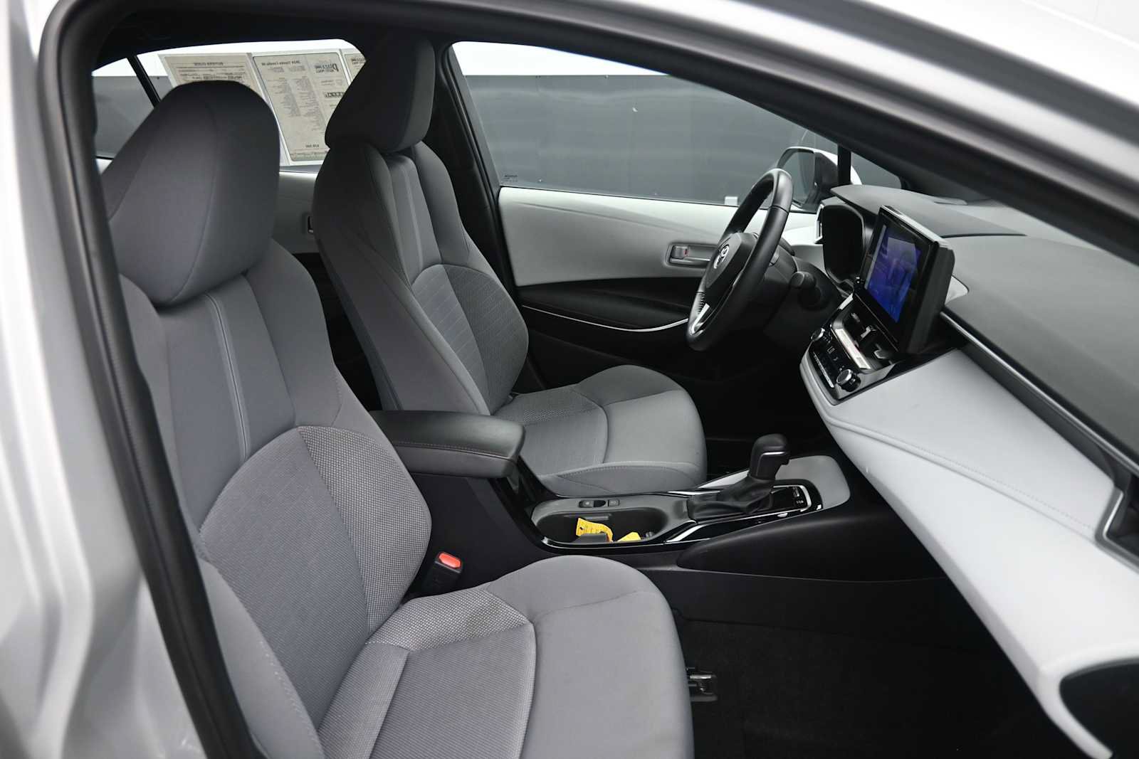 Certified 2024 Toyota Corolla SE FWD image 23