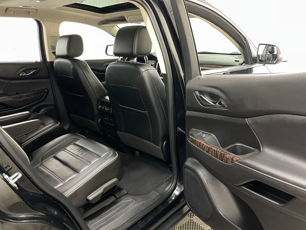 Used 2023 GMC Acadia Denali FWD image 44